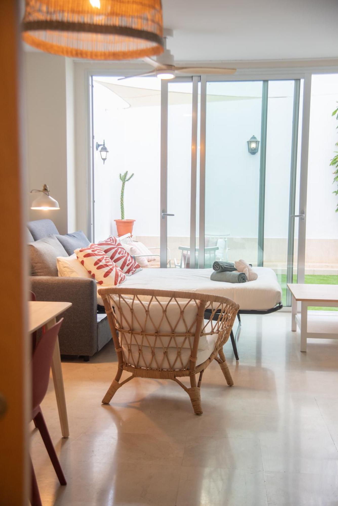 Tentudia Charming Apartments With Private Roof-Top Or Patio In San Bernardo By Ocityzen Sevilla Buitenkant foto